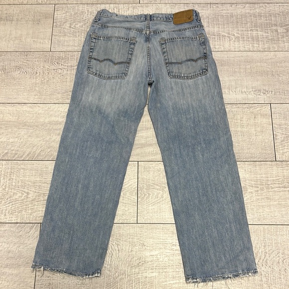 American Eagle Outfitters Light Wash Jeans - Picture 3 of 7